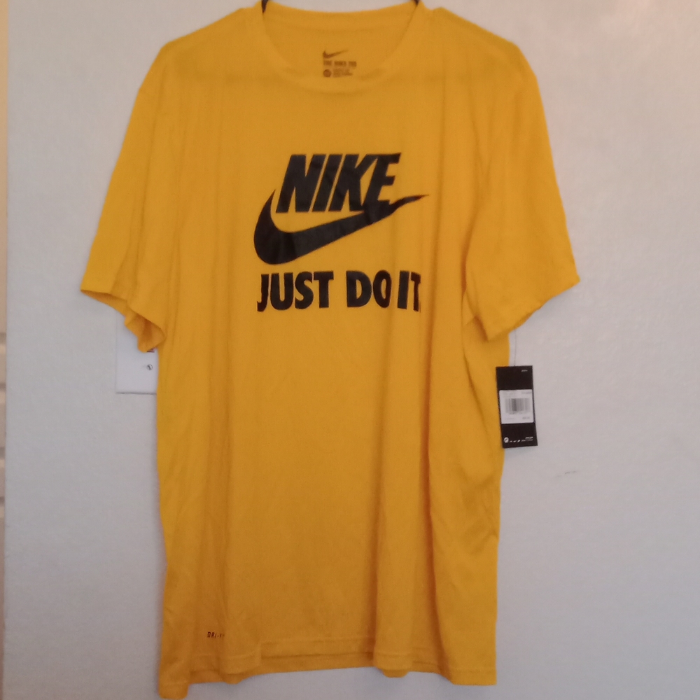 Nike Tee